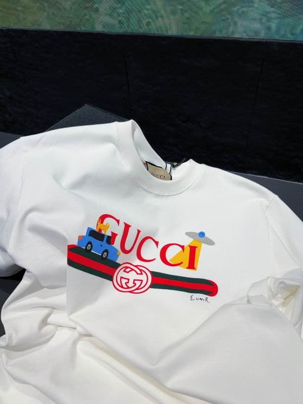 Gucci KCTR523 8