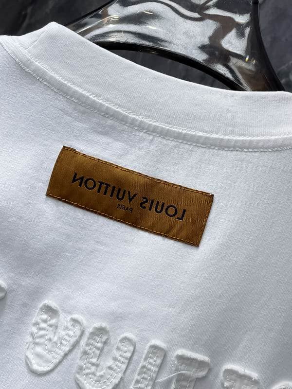 LV TS 3D thumbnail 23