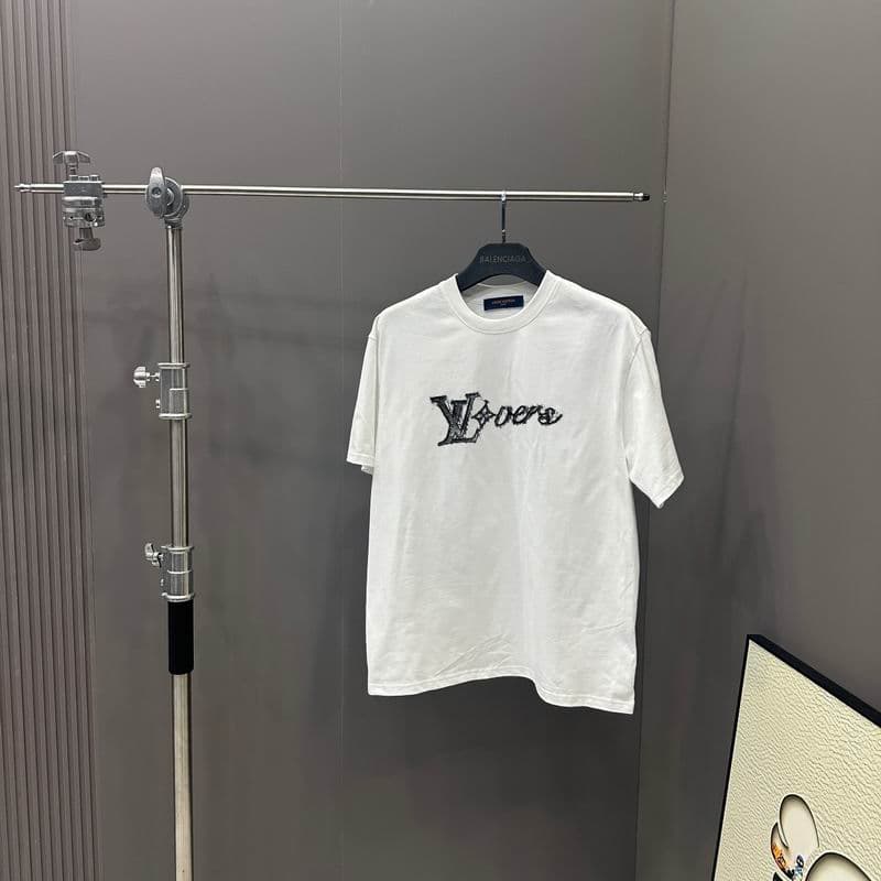 LV TS Back Logo thumbnail 16